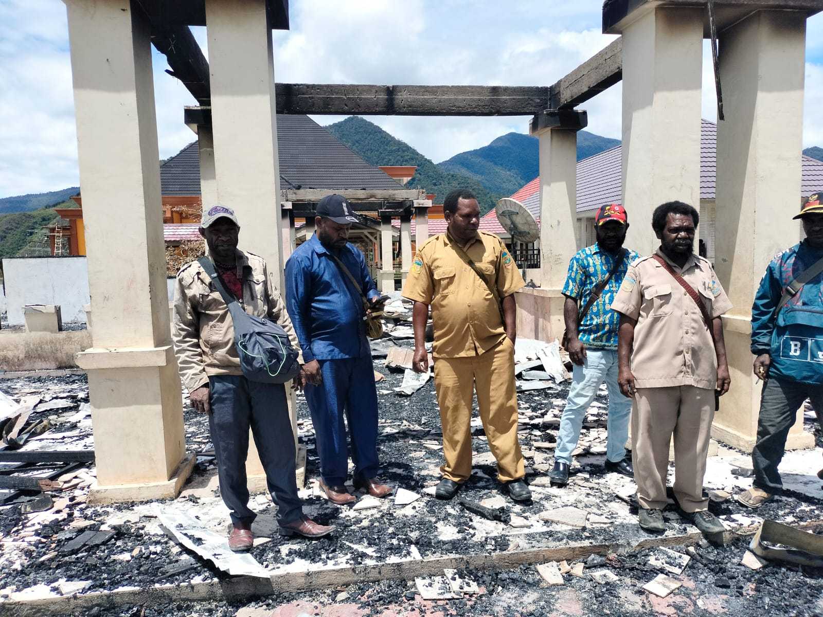 Kantor Pemerintahan Kabupaten Dogiyai Hancur, Dprd Komisi A Datangi Mendagri 13 Kantor Pemerintahan Kabupaten Dogiyai Hancur, Dprd Komisi A Datangi Mendagri
