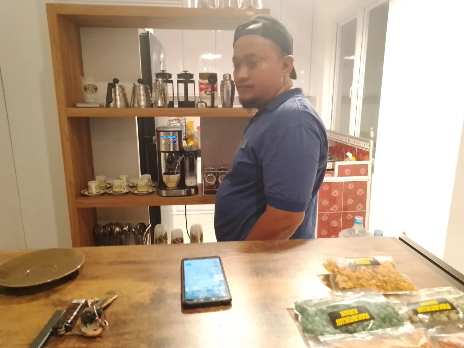 Inspirasi...!Mantan Aktivis Dan Relawan Kini Buka Cafe Babelu Di Tangerang