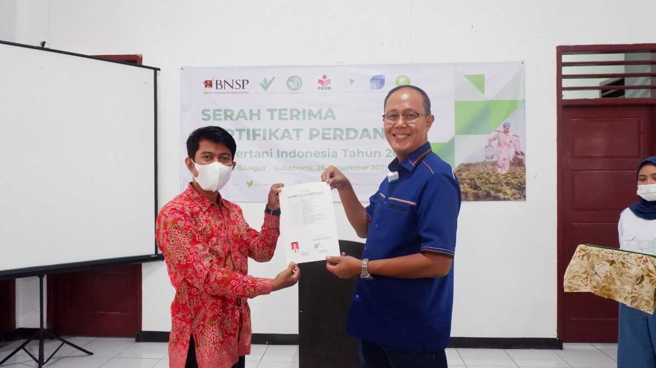 Fkdb Inisiasi Serah Terima Sertifikat Perdana Lsp Pertani Indonesia