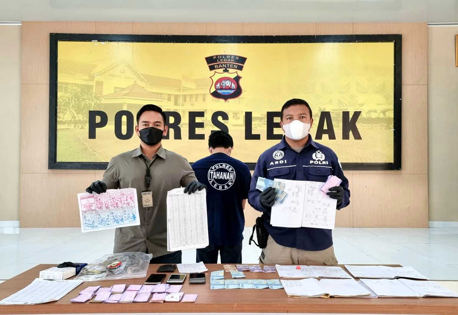 Gitu Dong...!Polres Lebak Tangkap Pelaku Judi Togel