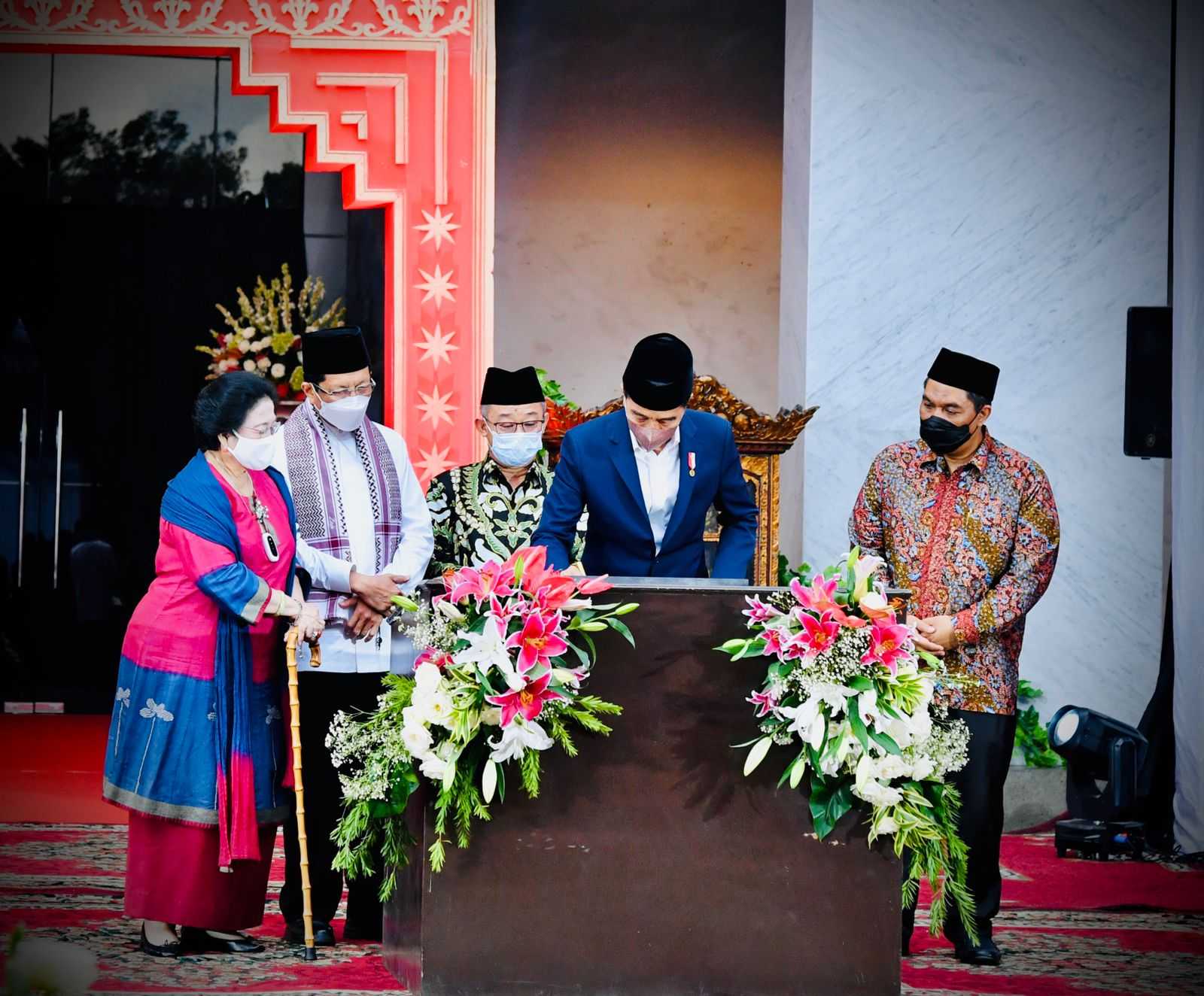 Presiden Resmikan Masjid At-Taufiq 11 Presiden Resmikan Masjid At-Taufiq