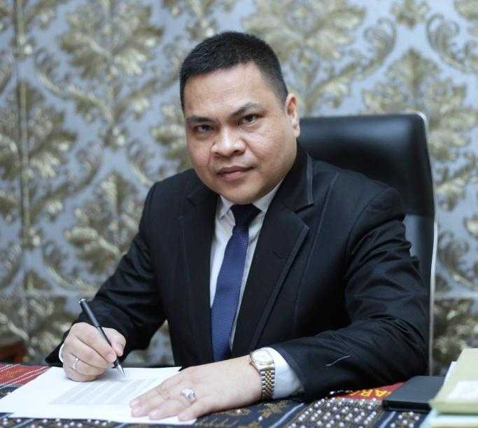 Hasrul Benny Harahap Dilantik Ketua Ika Fh Usu