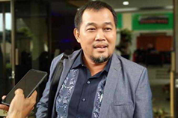 Dinilai Bermasalah, Jokowi Didesak Batalkan Heru Budi Jadi Pj Gubernur Dki