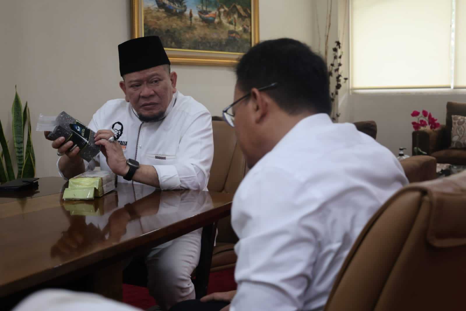 Kunjungi Bulog Jatim, Ketua Dpd Ri Cek Kesiapan Distribusi Beras Jelang Lebaran 13 Kunjungi Bulog Jatim, Ketua Dpd Ri Cek Kesiapan Distribusi Beras Jelang Lebaran