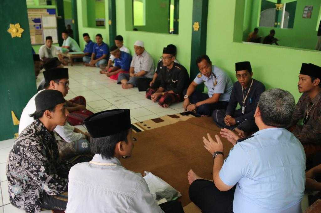 Lapas Cirebon Gelar Pesantren Kilat Saat Ramadhan, Begini Manfaatnya 13 Lapas Cirebon Gelar Pesantren Kilat Saat Ramadhan, Begini Manfaatnya