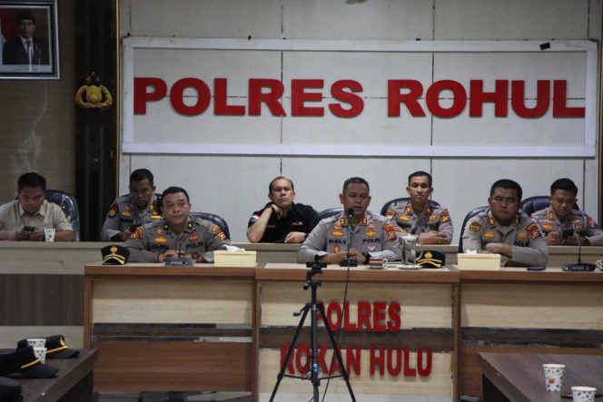 
					Keterangan Poto: Kepolisian Resor (Polres) Rokan Hulu (Rohul) Polda Riau mulai melaksanakan Operasi Bina Waspada Lancang Kuning (OBWLK) Tahun 2023.