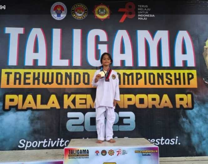 Keterangan foto : Haura Madinah Siregar putri Ketua Forwaka peraih mendali emas taekwondo piala menpora, Senin (28/8/2023)