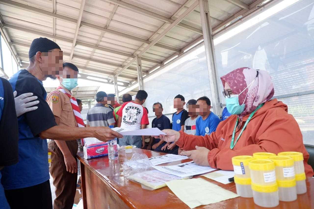 Ratusan Warga Binaan Lapas Narkotika Kelas Iia Bandung Jalani Skrining Tb-Hiv Dan Tcm