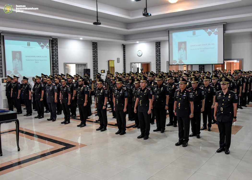 Kakanwilkumham R. Andika Dwi Prasetya Lantik 176 Pejabat Baru Di Lingkungan Kemenkumham Jabar