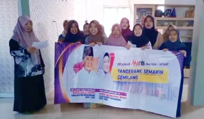 
Guru PAUD dari Relawan Maesal - Intan (Manis) Kabupaten Tangerang antusias kampanyekan Moch Maesyal Rasyid dan Intan Nurul Hikmah yaitu calon Bupati dan Wakil Bupati Kabupaten Tangerang tahun 2024