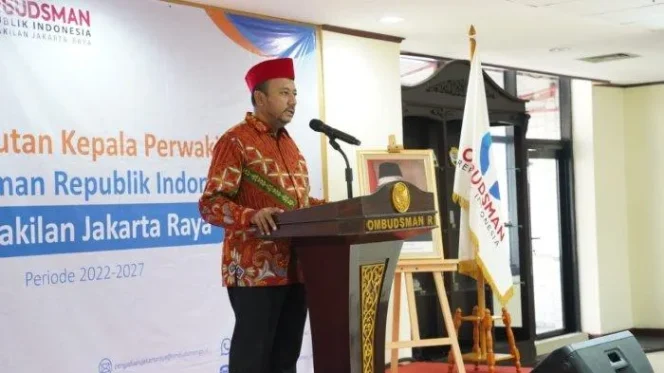 
					Keterangan foto : Ombudsman RI Perwakilan Jakarta Raya melalui Kepala Perwakilannya Dedy Irsan Apresiasi Imigrasi Jakarta Utara, (TeropongIstana/Foto) 