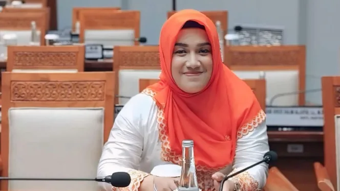 
Keterangan foto : Anggota DPR RI Meitri Dorong Penyusunan Peta Jalan Transisi Energi yang Komprehensif, (Selasa, 22/10/2024) 