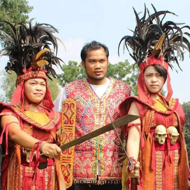 
Keterangan foto : Mantan ketua Umum Barisan Pemuda Adat Nusantara (BPAN) Moh Jumri, Jumat (15/11/2024) 