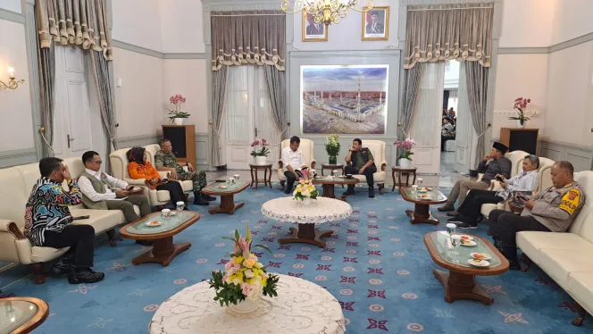 
Anggota Komisi VIII DPR RI, KH Maman Imanulhaq Bandung, Jawa Barat, Jumat (29/11).