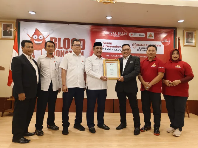 
Ikhtiar Wujudkan Gaya Hidup, PDDI Bersama Royal Palm Hotel Selenggarakan Donor Darah
