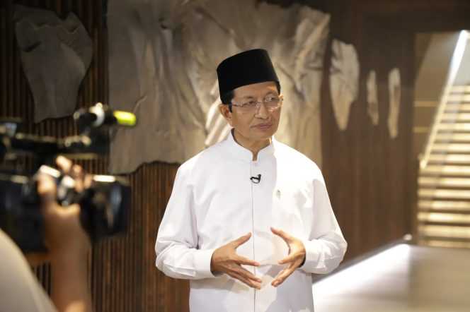 
Menteri Agama Nasaruddin Umar mengucapkan Selamat Merayakan Natal 2024 kepada umat Kristiani.