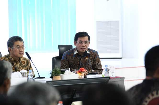 
Kepala Biro Hubungan Masyarakat Kementerian Agraria dan Tata Ruang/Badan Pertanahan Nasional (Karo Humas ATR/BPN) Harison Mocodompis lewat sambungan selulernya, Sabtu (12/1/2025)