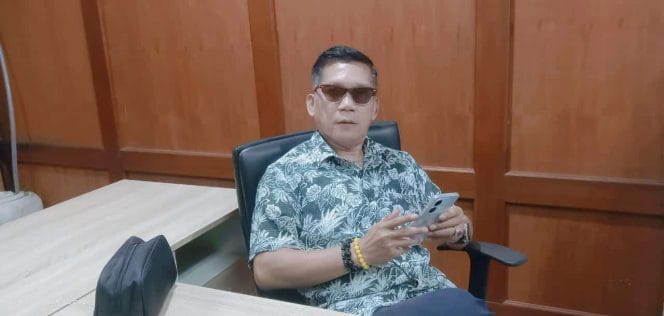 
Mukhsin Nasir, Ketua Umum Komite Pemantau Perilaku Jaksa (Koppaja) juga sebagai Sekjen MataHukum dalam percakapannya dengan wartawan di Jakarta, Selasa (14/01/2025).