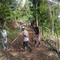 Dprd Pandeglang Berbaur Bareng Warga Kerja Bakti Jalan Poros Desa