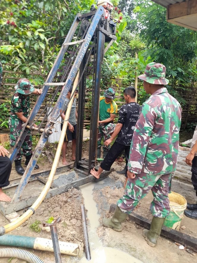 Keterangan foto : TMMD ke 123 Kodim 0603 Lebak buat sumur bor warga, Sabtu (22/2/2025)