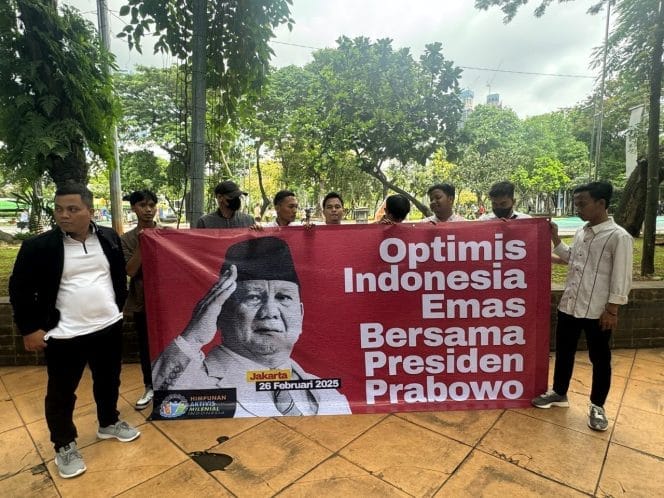 
Keterangan foto : Himpunan Aktivis Milenial (HAM) Indonesia menggelar deklarasi dukungan atas keberhasilan pemerintahan Prabowo Subianto-Gibran Rakabuming Raka, Rabu (26/2)