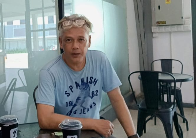 
Keterangan Foto : Ketua Umum Komunitas Gerakan Ekonomi Kreatif (GERAK) 08 Revitriyoso Husodo.