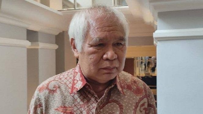 
Keterangan Foto : Laksda TNI (Purn) Soleman B Ponto, ST, SH,  MH, CPM, CPAR. Kabais TNI 2011-2013.