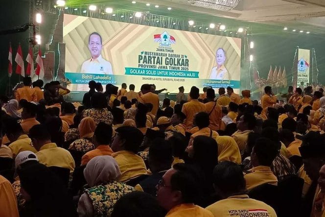 
Keterangan Foto : Musyawarah daerah XI Partai Golkar Provinsi Jawa Timur.