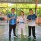 Smp Negeri 1 Kemang Raih Juara Satu Karate Tingkat Kecamatan Harumkan Sekolah, Nurul Rahayu Sabet Juara 1 Karate Tingkat Kecamatan Kemang Bogor - Siswi Dari Smp Negeri 1 Kemang Berhasil Menyabet Juara Pertama Dalam Ajang Olimpiade Olahraga Siswa Nasional (O2Sn) Karate Tingkat Kecamatan. Prestasi Tersebut Diraih Oleh Nurul Rahayu Priatna, Selasa (6/5/2025) Kepala Smp Negeri 1 Kemang Dr Dini Murniati Spd,Mpd Mengucapkan Selamat Atas Prestasi Yang Diraih Oleh Siswi Nurul Rahayu Priatna Karena Telah Mengharumkan Nama Sekolah Di Tingkat Kecamatan. Kata (Sebut Nama Kepala Sekolah), Dia Sangat Berharap Prestasi Ini Bisa Diteruskan Ke Tingkat Yang Lebih Tinggi Yaitu Kabupaten. &Quot;Harapanya Bisa Terus Juara Di Tingkat Kabupaten, Provinsi Dan Nasional. Sehingga Prestasi Yang Diraih Bisa Menjadi Motivasi Siswa Lain Yang Ada Di Smp Negeri 1 Kemang,&Quot; Kata Kepala Sekolah Smp Negeri 1 Kemang. “Alhamdulillah Anak Kami Nurul Dari Kelas 7,5 Sudah Mengukir Prestasi Dalam Ajang Karate Dengan Meraih Juara 1 Karate Kategori Kata Perorangan Putri Pada O2Sn Tingkat Kecamatan Kemang, Ini Sangat Membanggakan, Sehingga Smp Negeri 1 Kemang Dikenal Lebih Luas. Dan Kami Dari Pihak Smp Negeri 1 Kemang Memberikan Apresiasi Untuk Nurul Agar Lebih Semangat Untuk Mengukir Prestasi,” Tambah Kepala Sekolah. Dalam Kesempatan Yang Sama, Wali Kelas 7,5 Smp Negeri 1 Kemang Afif Berpesan Agar Nurul Rahayu Terus Berlatih Agar Keberhasilan Ini Berlanjut Ke Jenjang Yang Lebih Tinggi Sampai Ke Tingkat Provinsi. Karena Kata Afif, Mempertahankan Lebih Sulit Dari Pada Mendapatkan. &Quot;Kami Mewakili Seluruh Pendidik Dan Tenaga Kependidikan Smp Negeri 1 Kemang Berharap Di Tingkat Kabupaten, Provinsi Bahkan Nasional, Nurul Bisa Terus Menjadi Juara,&Quot; Ucap Afif Dengan Penuh Harapan. Afif Menyebut Bahwa Siswa Kelas 7,5 Merasa Bangga Atas Pencapaian Nurul Karena Bukan Hanya Mengharumkan Nama Kelas 7,5. Tapi Kaga Afif Mengharumkan Nama Smp Negeri 1 Kemang Di Tingkat Kecamatan. “Saya Berharap Ananda Nurul Bisa Melaju Ke Tingkat Provinsi, Nasional Dan Juara. Karena Bukan Hanya Mengharumkan Smpn1 Kemang Saja Tetapi Juga Mengharumkan Nama Kabupaten Bogor,” Ujar Afif.(Dyt)