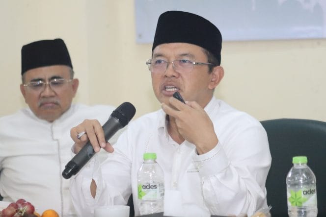 
Keterangan Foto : Maman Imanulhaq