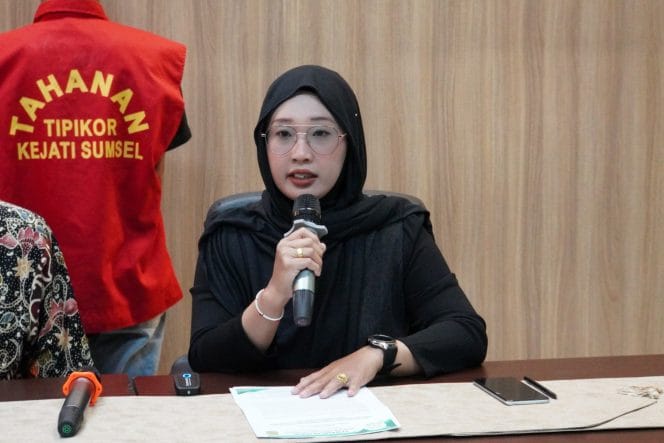 
Keterangan foto : Kepala Pusat Penerangan Hukum Kejati Sumsel Vany Yulia Eka Sari, Sabtu (25/7/2025)