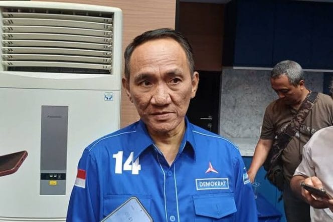 
Foto Andi Arief Politikus Partai Demokrat.