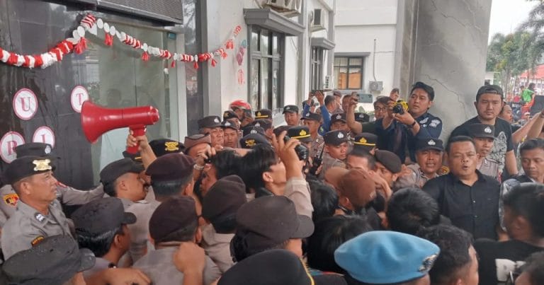 Aktivis Lingkungan Banten Minta Presiden Prabowo Copot Mendagri Tito, Sebut Gagal Awasi Daerah