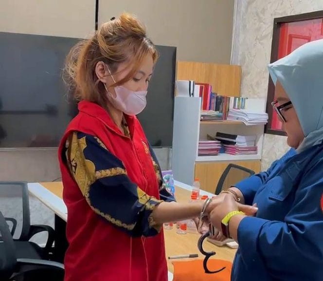 
Kejaksaan Negeri (Kejari) Kota Bandung resmi menetapkan seorang pegawai Bank Rakyat Indonesia (BRI) sebagai tersangka dalam perkara dugaan tindak pidana korupsi