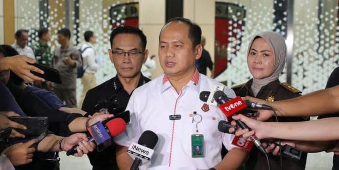 
Keterangan foto : Kepala Pusat Penerangan Hukum (Kapuspenkum) Kejaksaan Agung Anang, Senin (1/9/2025)