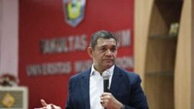 Keterangan Foto : (red)