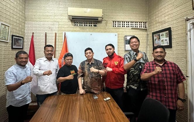 
Advokasi hukum oleh DPD ARUN SULBAR bersama Kantor Hukum HJ BINTANG dan PARTNERS bersama Asosiasi Petani Sawit Pasangkayu (APSP) lahir sebagai respon atas konflik agraria yang melibatkan Group Astra Agro Lestari Tbk (AAL) melalui anak perusahaannya PT Letawa, PT Mamuang, dan PT Pasangkayu di Kabupaten Pasangkayu.