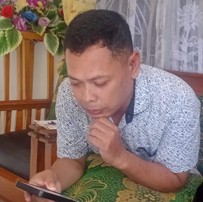 
Foto: Eko, Saksi dalam kasus dugaan penyalahgunaan bantuan hibah Pemerintah Provinsi Papua Barat.