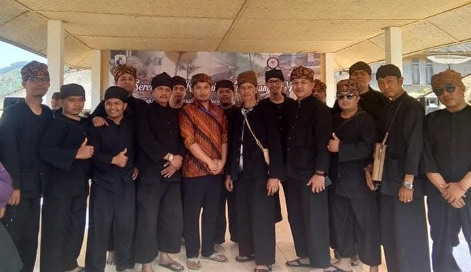 
Keterangan foto: Eks Barisan Pemuda Adat Nusantara.