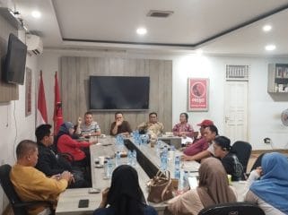 Dewan Pimpinan Daerah (DPD Projo Banten) menggelar konsolidasi besar dengan delapan DPC kabupaten/kota se-Provinsi Banten, Selasa (22/10/2025)