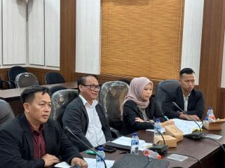 Ubaydillah, Ujang Fahrudin Jetli, Jamaludin, dan Ani Nurhayati.Hasil Kinerja TKPP Kota Sukabumi Bisa Dibuktikan Ke Publik