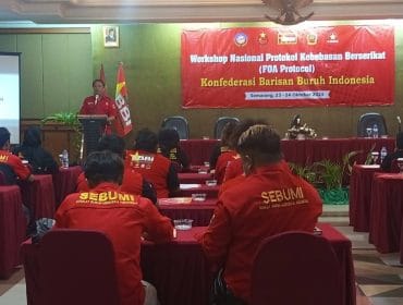 Keterangan foto : Konfederasi Barisan Buruh Indonesia, Senin 27/10/2025