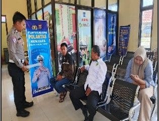 Keterangan foto : Personil Polresta Kendari Polda Sultra, Selasa (28/10/2025)