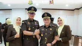 Keterangan foto : Kepala Kejaksaan Tinggi Daerah Khusus Jakarta (Kajati DKJ) Dr. Patris Yusrian Jaya secara resmi telah melantik Dr. Safrianto Zuriat Putra, SH MH menjadi Asisten Tindak Pidana Umum (Aspidum), Rabu (29/10/2025)