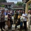Keterangan foto : Bantuan Pangan Beras ke masyarakat, Kamis (30/10/2025)