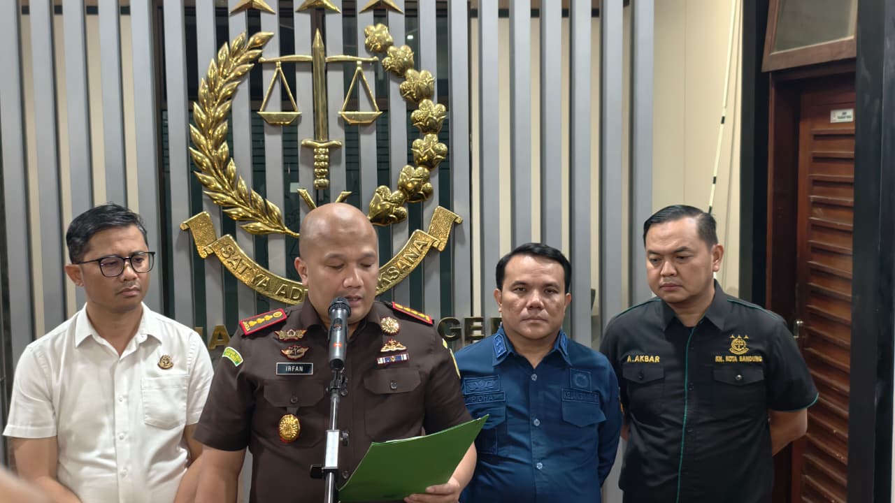 Komitmen Kajari Irfan Wibowo Wujudkan Good Governance Dengan Periksa Wakil Walikota Bandung 1 Komitmen Kajari Irfan Wibowo Wujudkan Good Governance Dengan Periksa Wakil Walikota Bandung