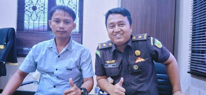 
Foto/Dok: Kasi Intel Kejari Pandeglang, Wildan (Kanan).