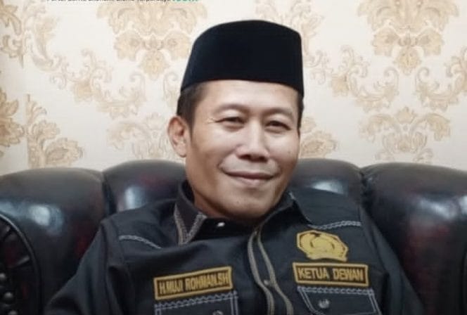 
Keterangan foto: Ketua DPRD Kota Serang, H Muji Rohman SH.