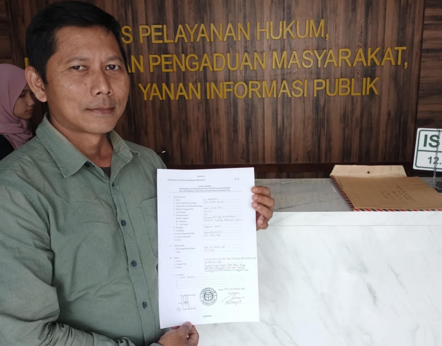 Bcw Bawa Bukti Ke Kejagung, Ungkap Dugaan Korupsi Proyek Jalan Ciparay-Cikumpay Di Banten 2 Bcw Bawa Bukti Ke Kejagung, Ungkap Dugaan Korupsi Proyek Jalan Ciparay-Cikumpay Di Banten