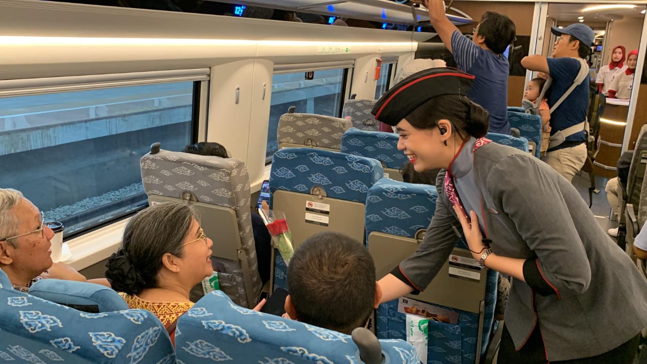 Penumpang Wna Whoosh Naik 65,3%, Bukti Kontribusi Nyata Terhadap Pertumbuhan Pariwisata Indonesia 1 Penumpang Wna Whoosh Naik 65,3%, Bukti Kontribusi Nyata Terhadap Pertumbuhan Pariwisata Indonesia